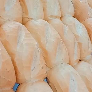 imagem do produto Pão baguete de massa francesa 