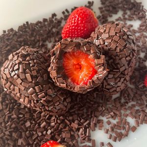 imagem do produto Brigadeiro com morango 