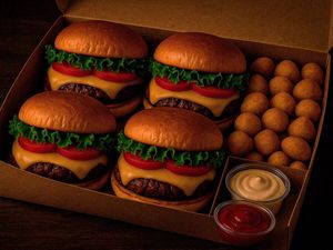 imagem do produto Combo Família 4x hambúrgueres+20 Salgados