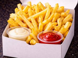 imagem do produto Batata Frita  (300g) + Molhos