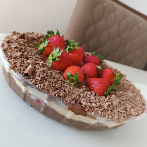 imagem do produto Ninho com Brigadeiro e Morango - Bombom na Travessa