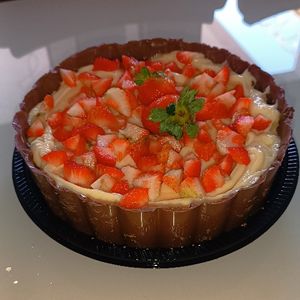 imagem do produto Ninho com Morango - Bombom Aberto