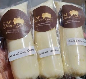 imagem do produto Abacaxi com coco