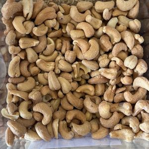 imagem do produto CASTANHA DE CAJU COM SAL - 100G