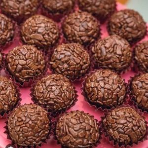 imagem do produto Cento de Brigadeiro