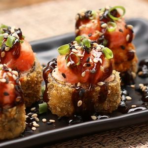 imagem do produto Hot especial com patê de salmão 5un