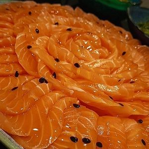 imagem do produto Sashimi de salmão 6 un 