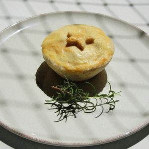 imagem do produto Empada de carne seca com requeijão
