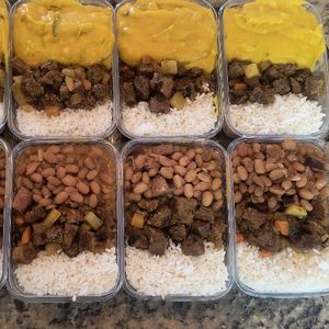 imagem do produto Carne Guisada com arroz e vatapá de camarão 