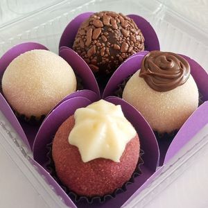 imagem do produto Caixa com docinhos