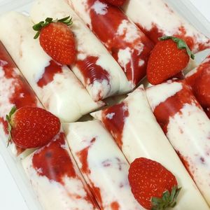 imagem do produto Dindin Gourmet Ninho com Morango