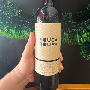 imagem do produto Pouca Roupa Tinto