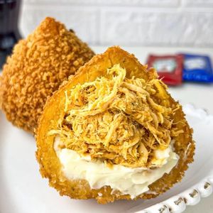 imagem do produto Coxinha de frango com Catupiry Original