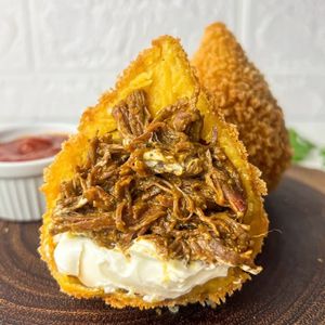 imagem do produto Coxinha de carne com Catupiry Original