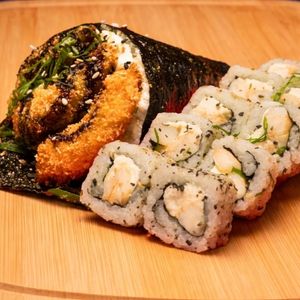 imagem do produto Combo: Temaki Cam.Emp|10 Uramaki de Camarão.