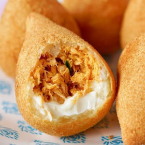 imagem do produto COXINHA FRANGO E CATUPIRY 