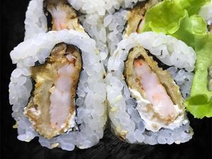 imagem do produto Uramaki de camarão empanado - 5 peças