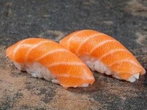 imagem do produto 4x Niguiri de salmão