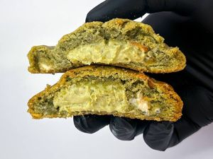 imagem do produto Cookie Artesanal Recheado com Creme de Pistache (110g)