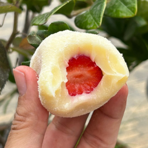 imagem do produto Coxinha de Ninho com morango
