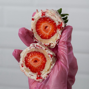 imagem do produto Morango cravejado