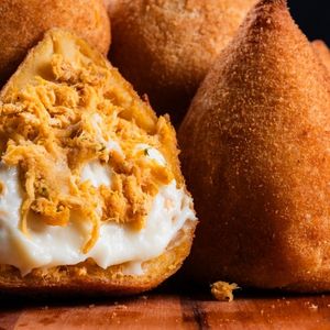imagem do produto Coxinha de frango com requeijao