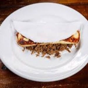 imagem do produto Tapioca carne desfiada e queijo (coalho ou muçarela)