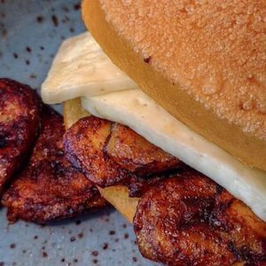 imagem do produto CARTOLA CABOCLA - queijo e banana