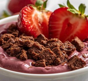 imagem do produto Creme de Açaí com Brownie e Morango 710ml