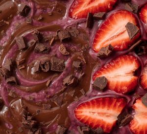 imagem do produto Creme Supremo de Açaí e Morango 710ml