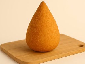 imagem do produto Coxinha de Frango (Assada na Hora)