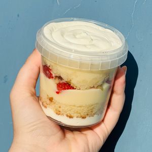 imagem do produto Bolo ninho com morango