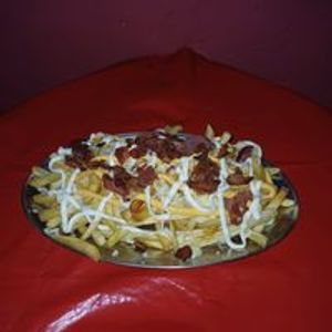imagem do produto (BATATA GRANDE)  COM QUEIJO E BACON E 1 ACOMPANHAMENTO