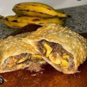 imagem do produto Pastel de carne seca com banana da terra