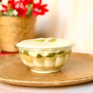 imagem do produto Bolo no pote de ninho com uvas verdes