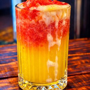 imagem do produto FROZEN DE MORANGO COM LARANJA 