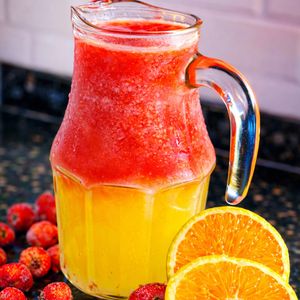 imagem do produto JARRA DE MORANGO COM LARANJA