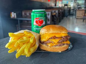 imagem do produto Big Smash Melt Cheddar + lata Guaraná & Fritas + R$ 14,99 leve outro burger