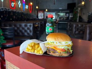 imagem do produto Big Smash Egg + Guaraná Pet & Fritas + R$ 18,99 leve outro burger