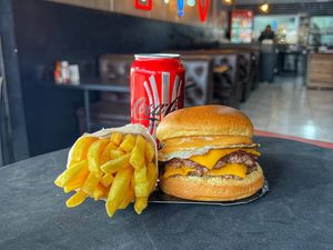 imagem do produto Big Smash Egg + lata Coca Zero & Fritas + R$ 14,99 leve outro burger