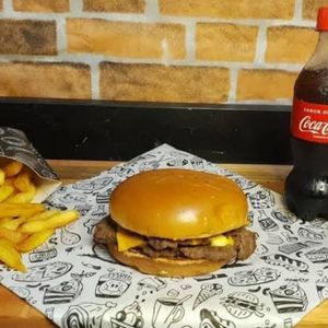 imagem do produto Smash carne e queijo + batata + refri pet
