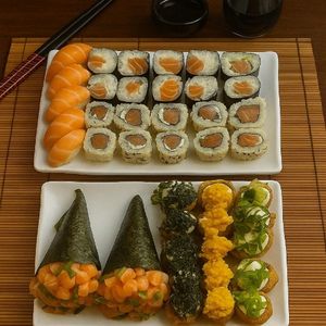 imagem do produto Combo de 42 unidades com temaki 