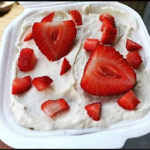 imagem do produto Bolo na marmita Merengue de morango