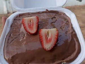imagem do produto Bolo na marmita chocolate com morango