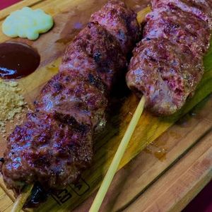 imagem do produto espetinho simples bolinha de carne c queijo 