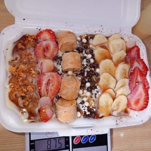 imagem do produto Açaí 700ML + 3 sabores + 7 complementos + 3 caldas + 2 frutas