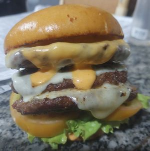 imagem do produto Joe triplo burguer