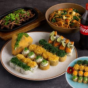 imagem do produto Combo Família Nada Cru + Yakisoba + Hot Roll + Shimeji + Coca 600ml
