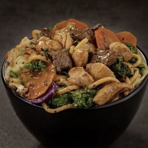 imagem do produto Yakisoba Misto (frango, carne e camarão)