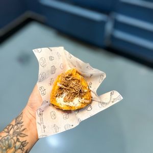 imagem do produto COXINHA DE COSTELA COM CREME CHEESE ⭐️